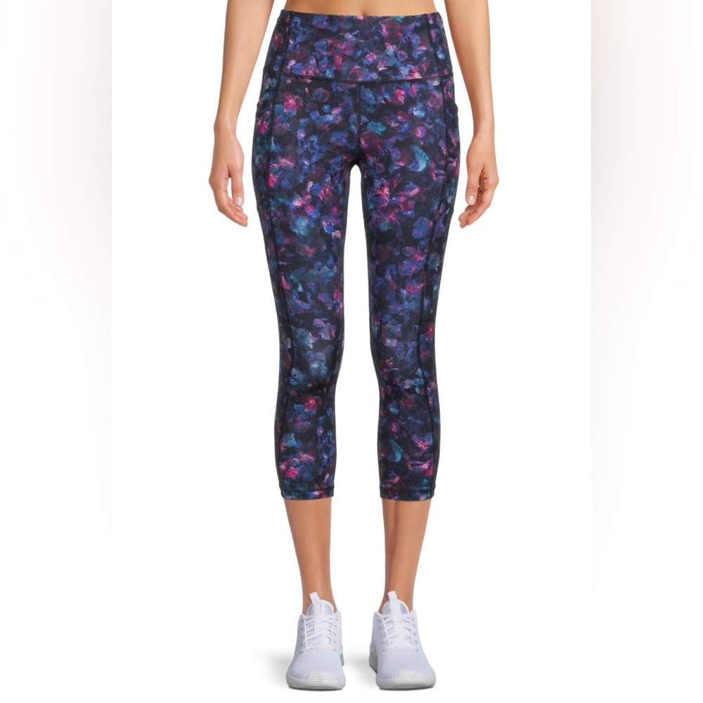 Avia Women's Active Performance Print Capri Pants. Size 12/14.